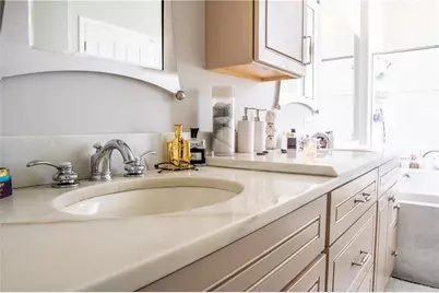 3820 Roswell Road NE #408, Atlanta, GA 30342 - Photo 13