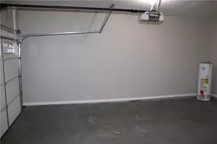 932 Granite Springs Ln, Stone Mountain, GA 30083 - Photo 17