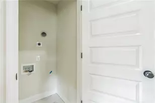 623 Hamilton E Holmes Dr NW, Atlanta, GA 30318 - Photo 25