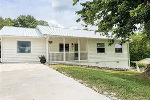 3905 Hunt Dr, Gainesville, GA 30507 - Photo 1