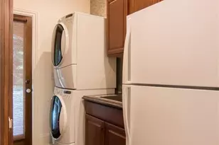 4169 Carmain Dr NE, Atlanta, GA 30342 - Photo 15