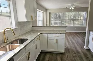 8425 Falling Rocks Way, Lithonia, GA 30058 - Photo 9