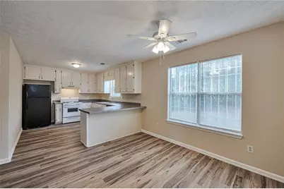 8239 Valley Bluff, Riverdale, GA 30274 - Photo 9