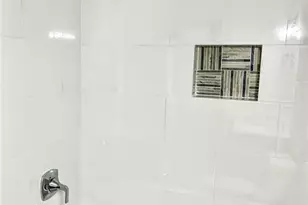 664 Florence Pl NW, Atlanta, GA 30318 - Photo 29