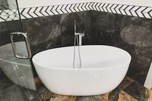 664 Florence Pl NW, Atlanta, GA 30318 - Photo 23