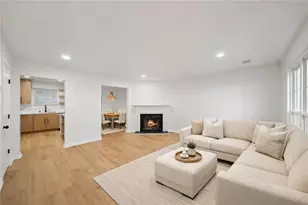 2811 Queen Anne Ct, Atlanta, GA 30350 - Photo 3