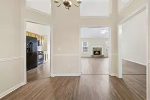 821 Beranda Cir, Douglasville, GA 30134 - Photo 7