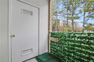 220 Renaissance Parkway NE, Atlanta, GA 30308 - Photo 17