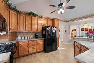 408 Parker Branch Rd, Barnesville, GA 30204 - Photo 15