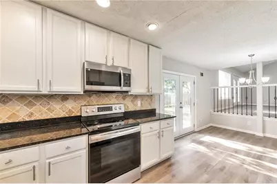 1012 Mainstreet Lake Drive, Stone Mountain, GA 30088 - Photo 11