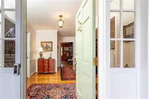 690 Fair Oaks Manor, Atlanta, GA 30327 - Photo 3