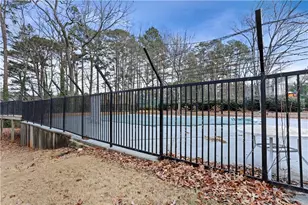 671 Windchase Ln, Stone Mountain, GA 30083 - Photo 13