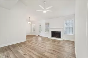 240 Plantation Glen Ct, Johns Creek, GA 30022 - Photo 5