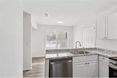 240 Plantation Glen Court, Johns Creek, GA 30022 - Photo 13