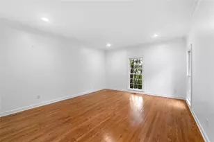 8705 River Bluff Ln, Roswell, GA 30076 - Photo 11