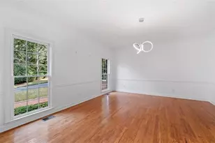 8705 River Bluff Ln, Roswell, GA 30076 - Photo 13