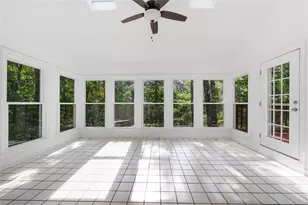 8705 River Bluff Ln, Roswell, GA 30076 - Photo 21