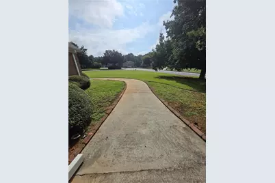 201 Thorn Berry Way, Conyers, GA 30094 - Photo 9