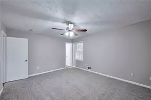 4670 Wendover Dr, Stone Mountain, GA 30083 - Photo 19