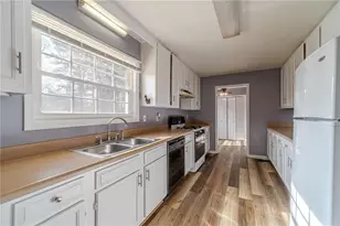 3101 Brooks Dr, Snellville, GA 30078 - Photo 3