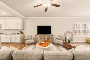 555 Timberbrook Dr, Sharpsburg, GA 30277 - Photo 11