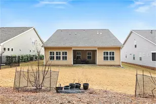 555 Timberbrook Dr, Sharpsburg, GA 30277 - Photo 31