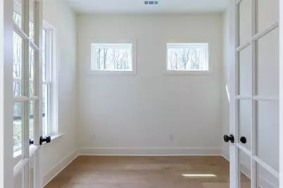 8290 Creekside Overlook Drive, Gainesville, GA 30506 - Photo 7