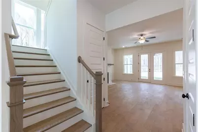 8290 Creekside Overlook Drive, Gainesville, GA 30506 - Photo 11