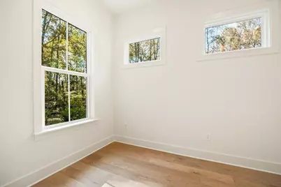 8330 Creekside Overlook Drive, Gainesville, GA 30506 - Photo 3