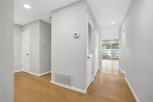 1900 Powers Ferry Trce SE, Marietta, GA 30067 - Photo 5