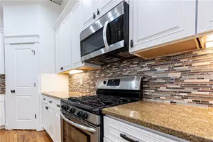 2288 Oakview Rd NE, Atlanta, GA 30317 - Photo 25