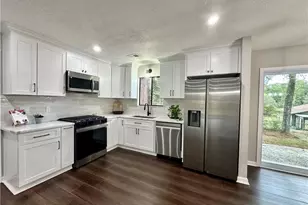 8198 Winewood Ct, Riverdale, GA 30274 - Photo 11