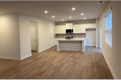 5423 Aurora Trail, Flowery Branch, GA 30542 - Photo 3