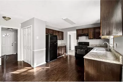 1075 Forest Heights Road, Stone Mountain, GA 30083 - Photo 15