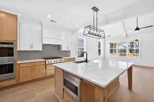 3275 Hilltop Cir, Marietta, GA 30066 - Photo 9