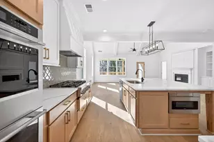 3275 Hilltop Cir, Marietta, GA 30066 - Photo 7