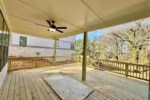 3275 Hilltop Cir, Marietta, GA 30066 - Photo 11