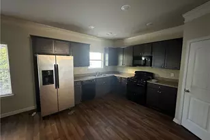 348 Turtle Creek Dr, Winder, GA 30680 - Photo 3