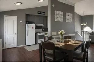 1038 Forest Glen, Jonesboro, GA 30238 - Photo 9