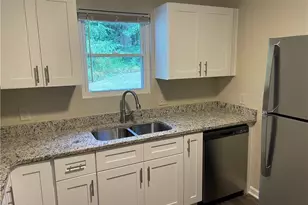 114 Bentley Pkwy, Woodstock, GA 30188 - Photo 3