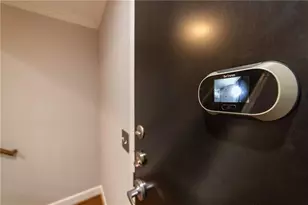 2626 Peachtree Rd NW, Atlanta, GA 30305 - Photo 5