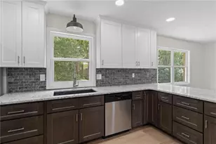 1558 Tanglewood Way NW, Conyers, GA 30012 - Photo 9