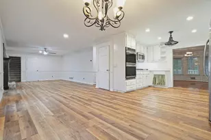 402 W Leslie Ct, Woodstock, GA 30188 - Photo 15