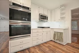 402 W Leslie Ct, Woodstock, GA 30188 - Photo 13