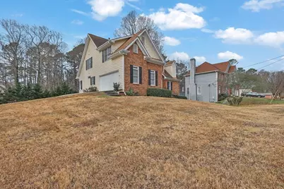 5252 Deep Springs Drive, Stone Mountain, GA 30087 - Photo 3