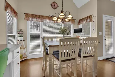 5252 Deep Springs Drive, Stone Mountain, GA 30087 - Photo 11