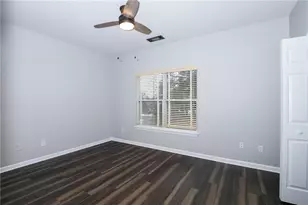 2145 Hollywood Dr NW, Atlanta, GA 30318 - Photo 9