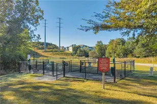 1954 Sanford Dr, Atlanta, GA 30318 - Photo 31