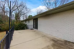 1701 Rugby Rd, Marietta, GA 30062 - Photo 43