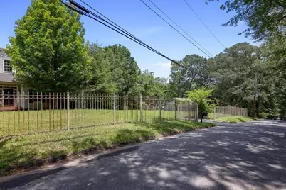 1917 Defoor Avenue, Atlanta, GA 30318 - Photo 13